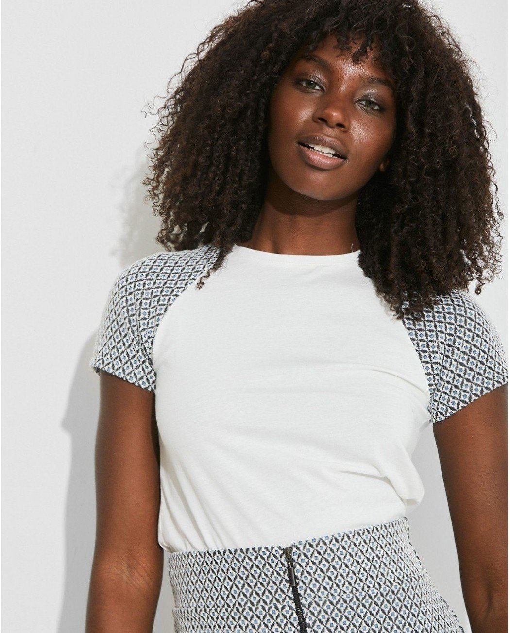 CAMISETA YOANNA MANGAS JACQUARD