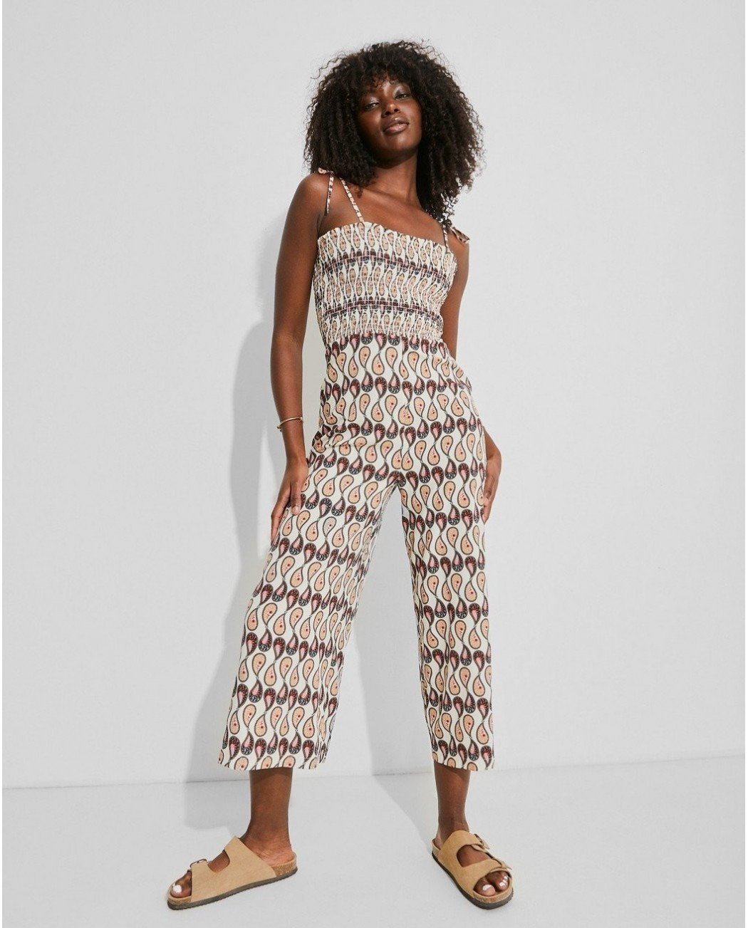 MONO TOLUCA NIDO DE ABEJA