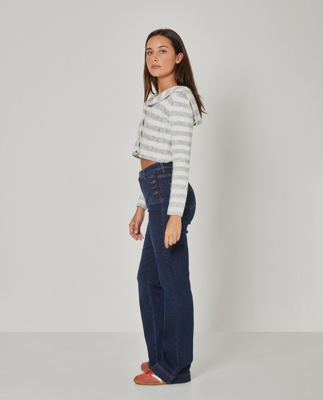 CHAQUETA CON SOLAPA TRASERA